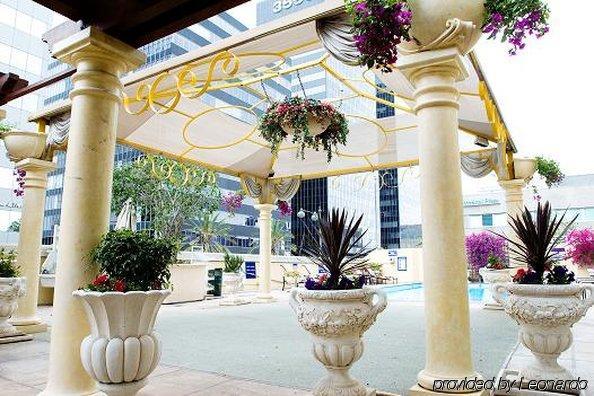 The Line La Hotel 4*